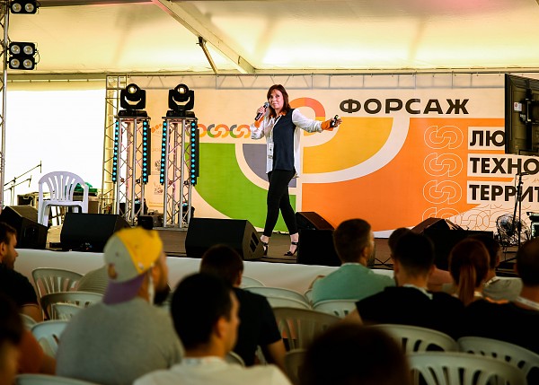 Эксперты рассказали молодым энергетикам «Форсажа», как правильно упаковать идею за 30 секунд