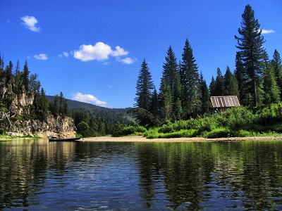 МРСК Сибири установило 200 опор в скальном грунте, чтобы дать свет отдаленным поселкам Кузбасса