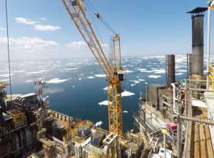 «Сахалин Энерджи» провела уникальную операцию по замене крана на платформе «Моликпак»