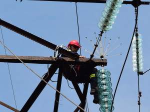 «Тюменьэнерго» увеличило габариты ЛЭП, пересекающей трассу «Тюмень – Тобольск – Ханты-Мансийск»