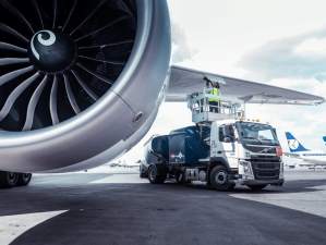 «Газпром нефть» на треть увеличила розничную реализацию авиатоплива в иностранных аэропортах