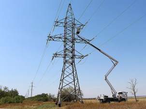 «Крымэнерго» за полгода отремонтировало около 1600 км ЛЭП и 838 подстанций