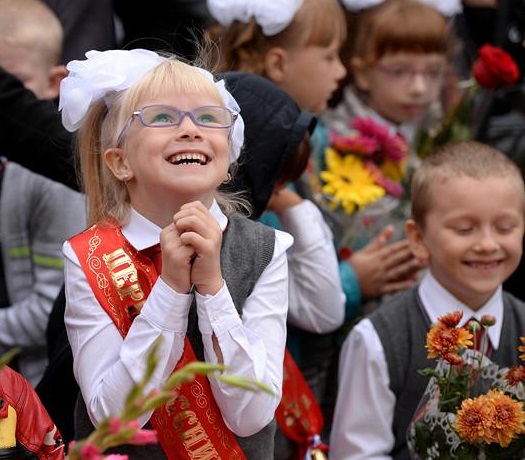 К 1 сентября энергетики Подмосковья подключат к инженерным сетям все школы - даже в Медвежьи Озерах
