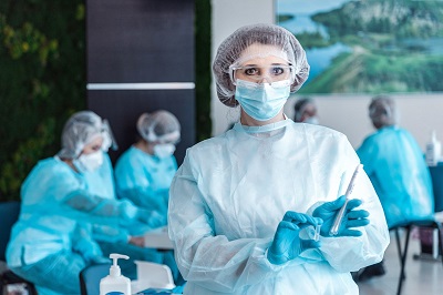 Московский НПЗ отправляет тесты сотрудников на антитела к COVID-19 в НИИ им. Н.В. Склифосовского