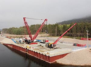 Иркутская нефтяная компания построила на реке Лене причал для приема оборудования завода полимеров
