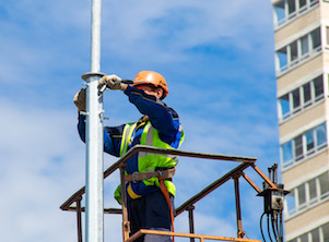 «Ленсвет» установит 54 современных светильника на Полевой Сабировской улицы