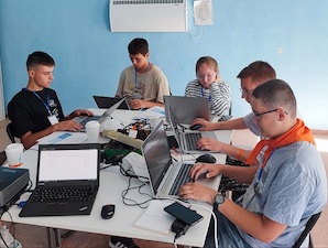 «Юниоры AtomSkills» защитили 13 командных проектов