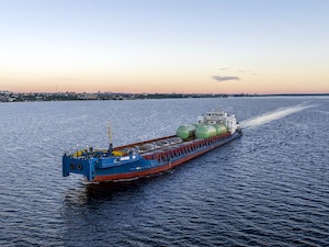 Гидроёмкости системы безопасности Курской АЭС-2 отправлены из Петрозаводска водным путём