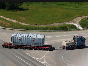 На строящуюся подстанцию Амурского ГХК доставлен второй автотрансформатор