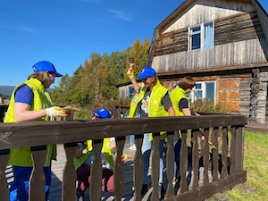 Волонтеры Росатомфлота помогают обустраивать Кандалакшский заповедник