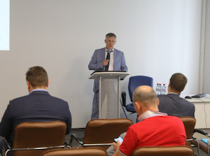 «Ленэнерго» разъясняет малому и среднему бизнесу новый порядок подключения к электросетям