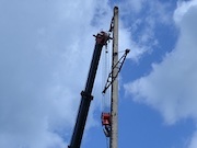 В Кузбассе оперативно заменили «упавшую во время шторма» опору ЛЭП