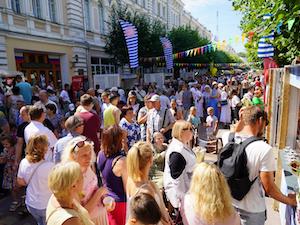 При поддержке атомщиков в Смоленске прошел фестиваль уличной еды