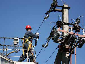 Новосибирские «РЭС» за последний год подключили к электросетям порядка 60 объектов жилищного строительства