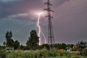 «Орелэнерго» переведен в режим повышенной готовности в связи с надвигающимся грозовым фронтом