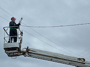 «Астраханьэнерго» усилило опоры ЛЭП в Харабалинском районе