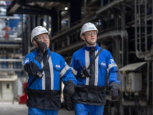 Омский НПЗ готовит к пуску высокотехнологичный комплекс первичной переработки нефти