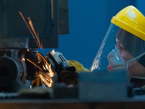 Сто будущих сотрудников чусовского завода ОМК пройдут обучение по программе «Профессионалитет»