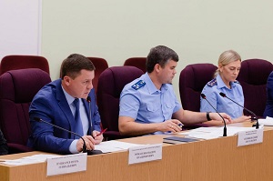 Мы не должны, должны не мы