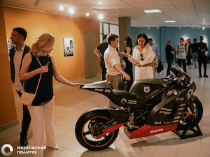 Московский Политех представил галерею арт-объектов автомобилестроения