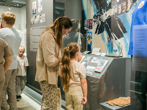 При поддержке атомщиков в Удомельском краеведческом музее открылась новая выставочная экспозиция