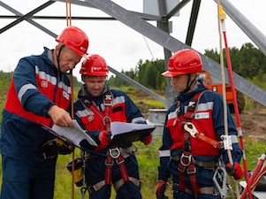 В Югре энергетики отремонтировали ЛЭП, питающую два нефтяных месторождения