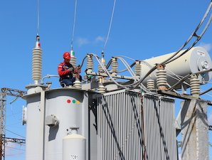 Югорские энергетики повысили надежность электроснабжения более 20 тысяч жителей Нижневартовска