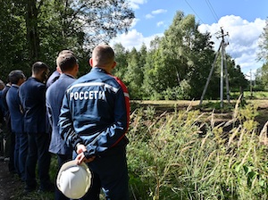 Для ликвидации условных последствий стихии в Подмосковье задействовали 100 бригад.