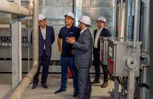 Андрей Рюмин инспектирует  транзит постоянного тока на основе сверхпроводимости в Санкт-Петербурге