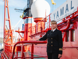 Марина Старовойтова стала первой в мире женщиной-капитаном атомного ледокола