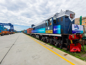 Логистическое предприятие «Росатома» запустило первый контейнерный поезд из Владивостока в Калугу с машинокомплектами из Китая