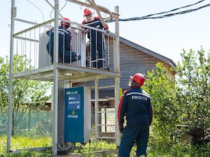 В подмосковной деревне Смена установлена мачтовая трансформаторная подстанция