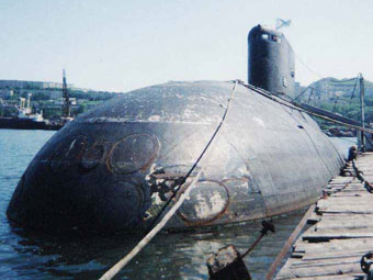 Уго Чавес приедет в Москву за танками и подводными лодками