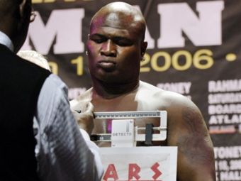 Американский боксер потребовал поединка с 