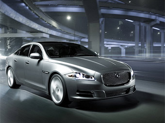 Новый Jaguar XJ стал гибридом