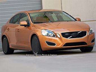 Новый Volvo S60 сфотографировали без камуфляжа