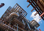 «Мономер» реконструировали колонну