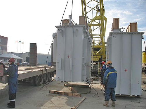 «Комиэнерго» меняет трансформатор на подстанции