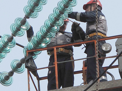 МЭС Центра меняют фарфоровую изоляцию на линии Пошехонье – Вологда