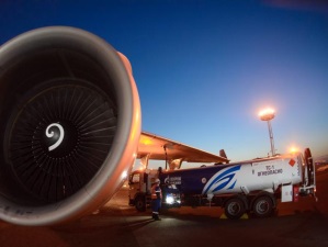 «Газпромнефть-Аэро» начала заправку Air India в России