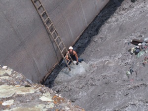 Эзминская ГЭС возобновила работу после схода селя в Дарьяльском ущелье