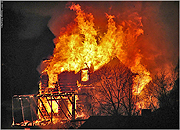 Пожар в частном секторе Кушвы оставил без света десятки домов