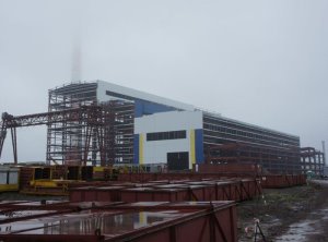 Три котла пусковой котельной установлены на фундамент на стройке Совгаванской ТЭЦ