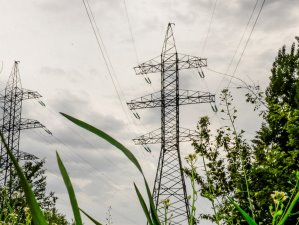 Сильный ветер и проливной дождь нарушили электроснабжение Анапы