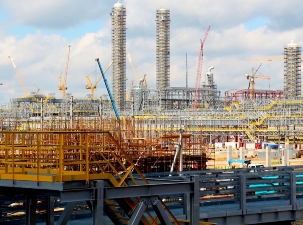 На площадку «ЗапСибНефтехима» поступает высококачественное насосное оборудование российского производства