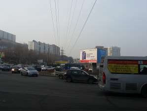 Во Владивостоке закрыты по решению суда торговые павильоны в охранной зоне ЛЭП