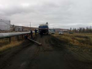 «Сахаэнерго» оперативно восстановило опору ЛЭП, поврежденную стрелой крана-манипулятора