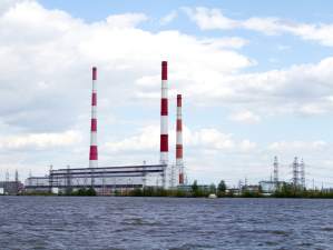 БГК выпустила в Кармановское водохранилище 2,5 тонны тонны подросшей молоди белого амура и толстолобика