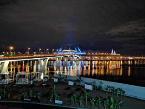 «Ленсвет» принял на баланс электроустановки наружного освещения и художественной подсветки Яхтенного моста