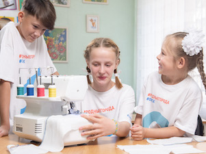 Омский НПЗ помог детскому реабилитационному центру «Гармония»